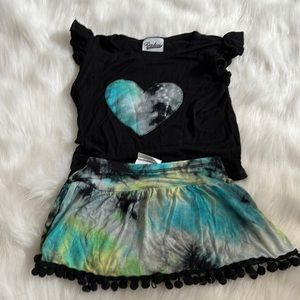 Random hearts two piece toddler set 24 months preowned